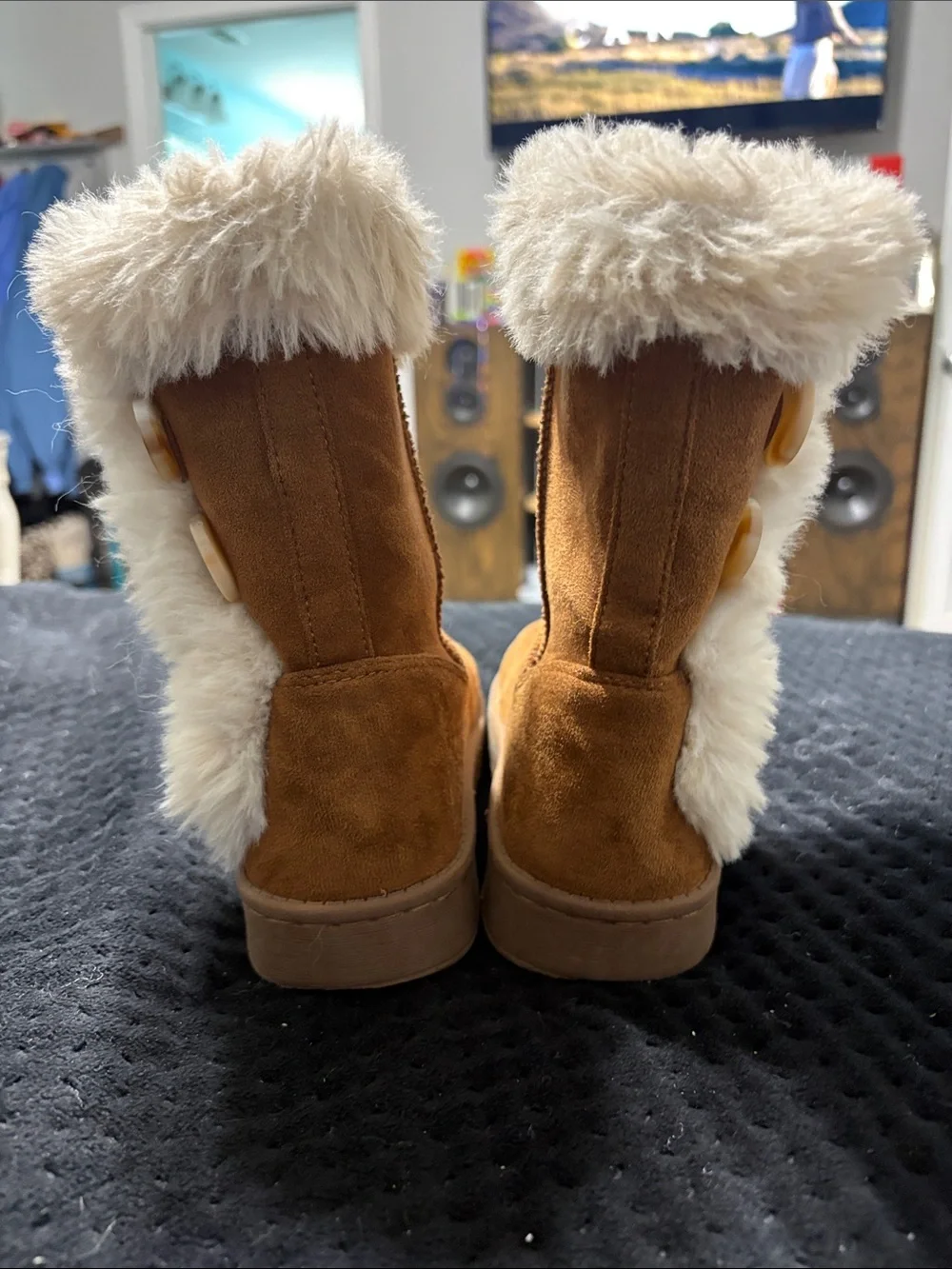 SO Kids Tan Faux-Suede Boots with Cream Fur Trim little girls size 13